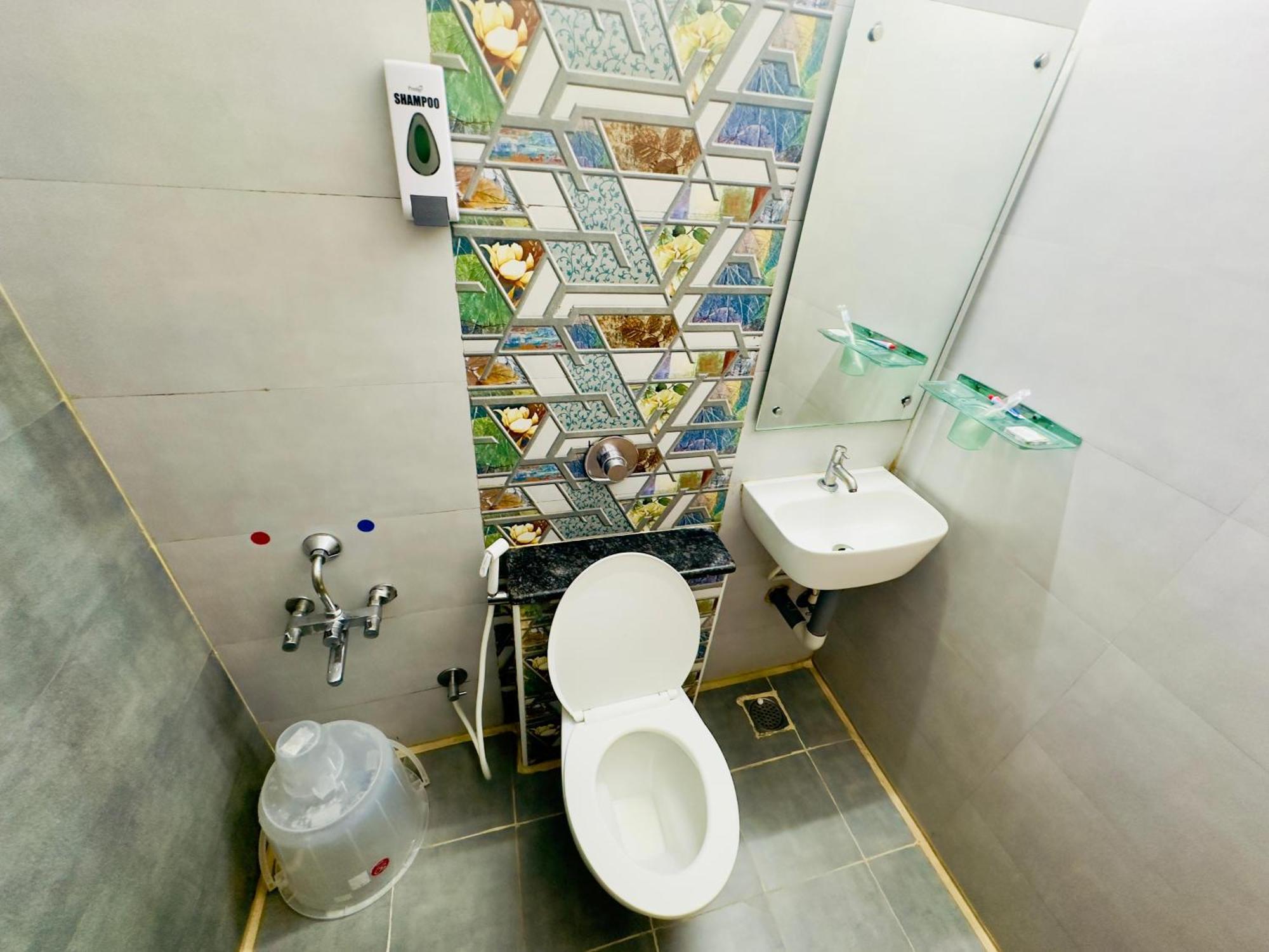 Stay Court - Business Class Hotel - Near Central Railway Station Chennai Exterior photo